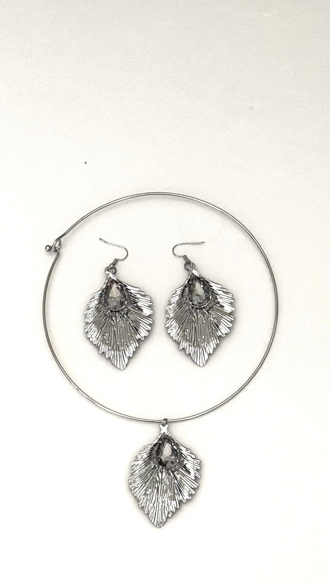 Stunning Choker & Earring Set