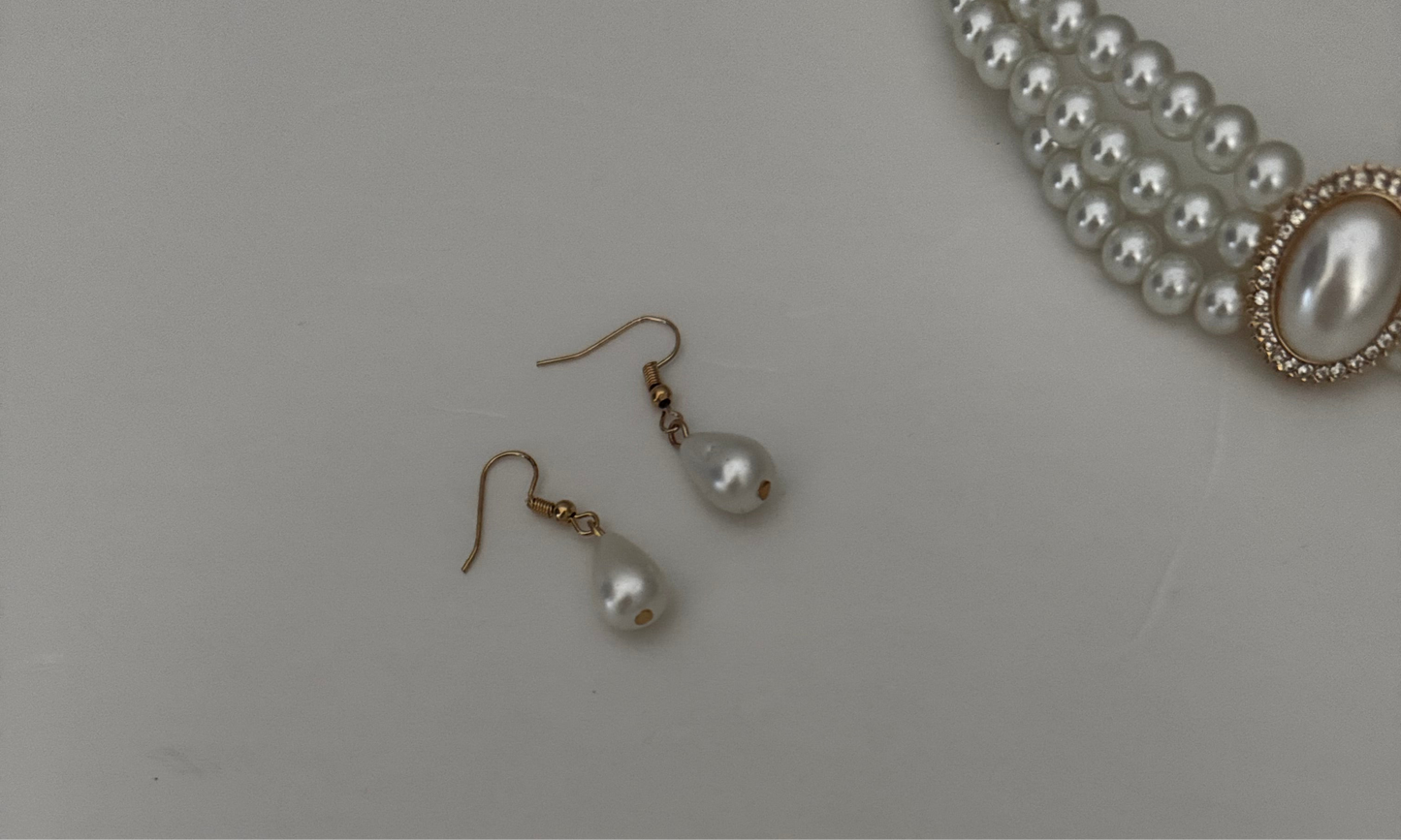 Pearl Choker & Drop Earring Set