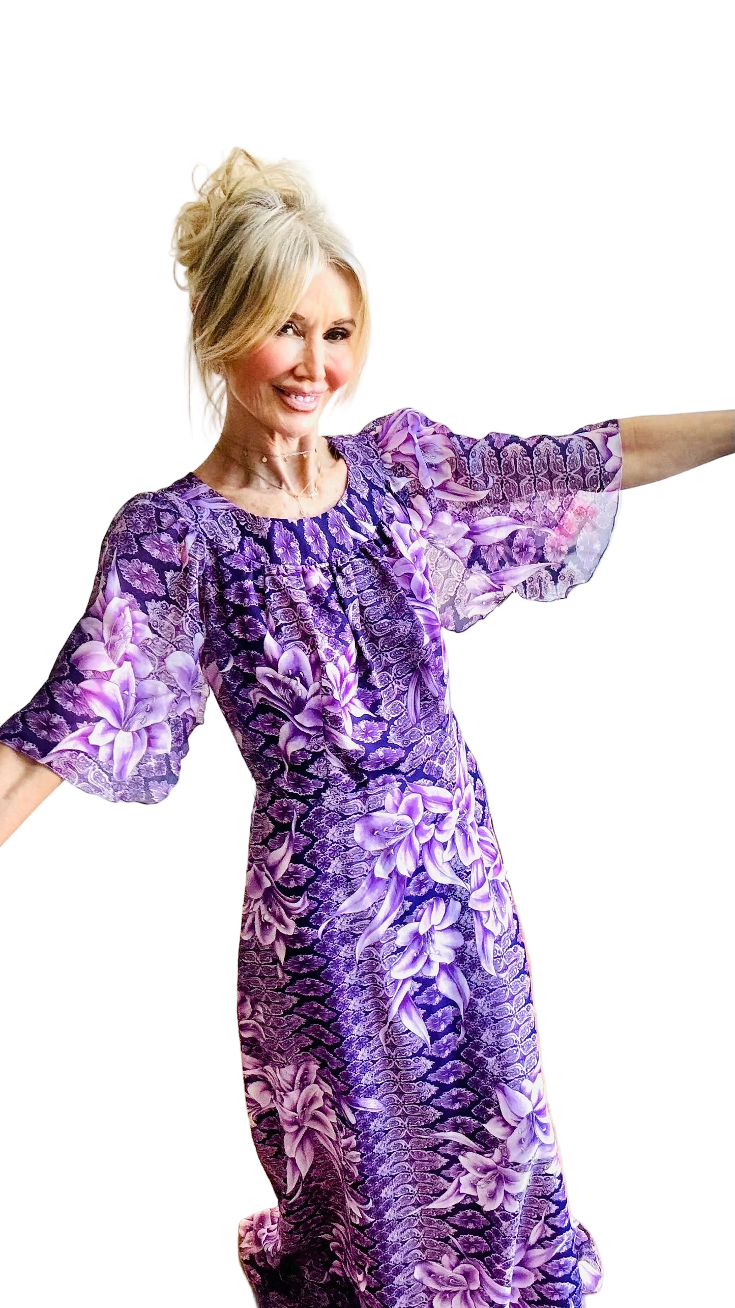 “Kleemeier Hof” Cape Sleeved Maxi Dress