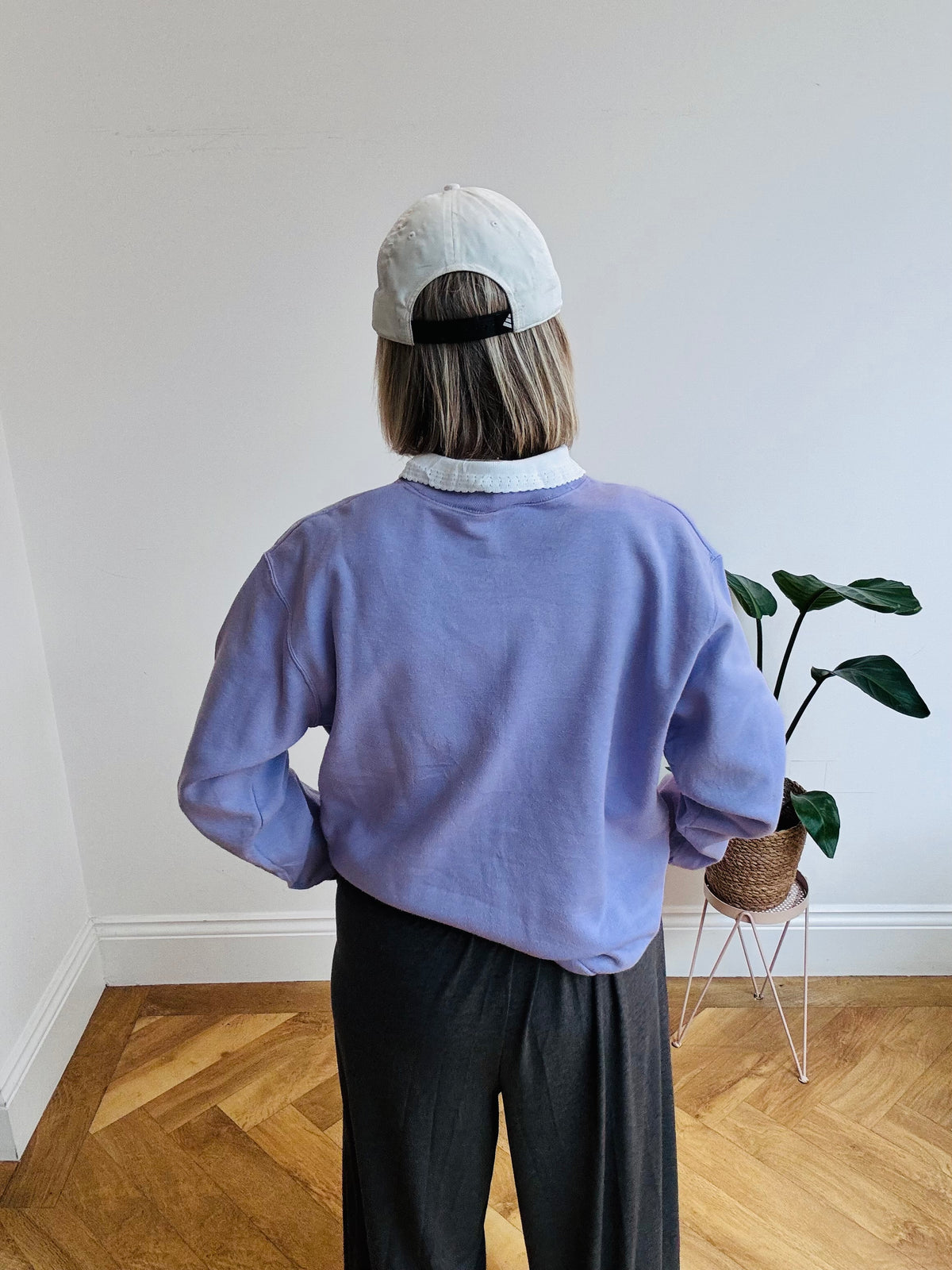 80’s Sweatshirt featuring Birds