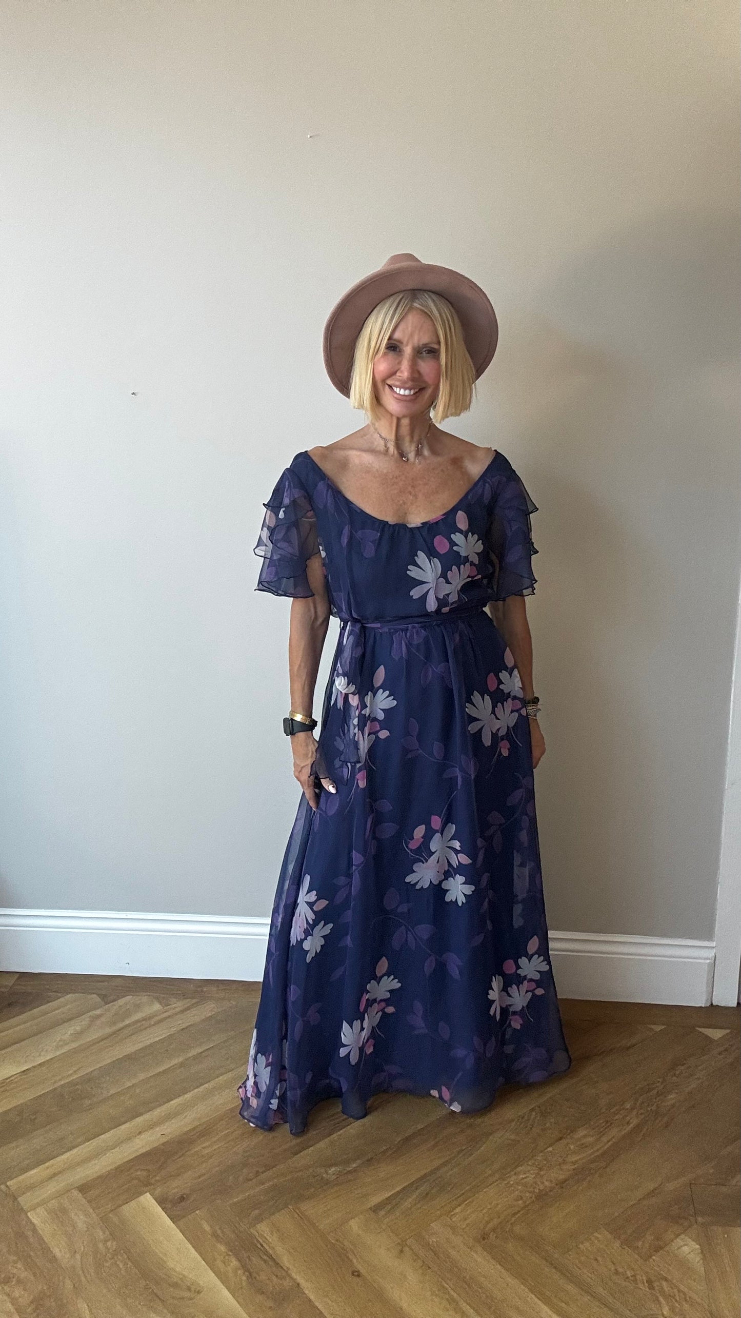 Floaty Angel Sleeve Maxi.