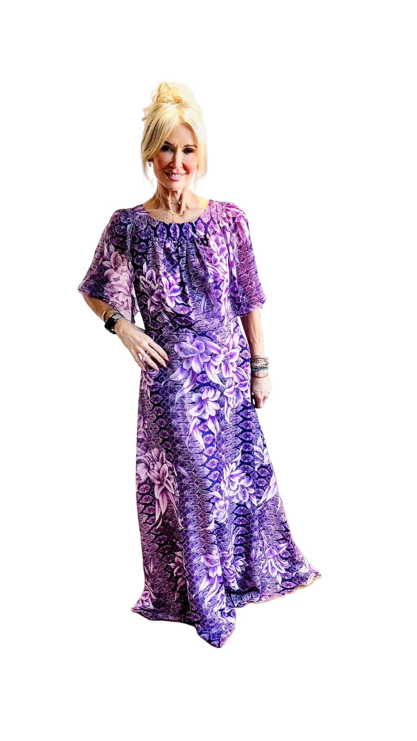 “Kleemeier Hof” Cape Sleeved Maxi Dress