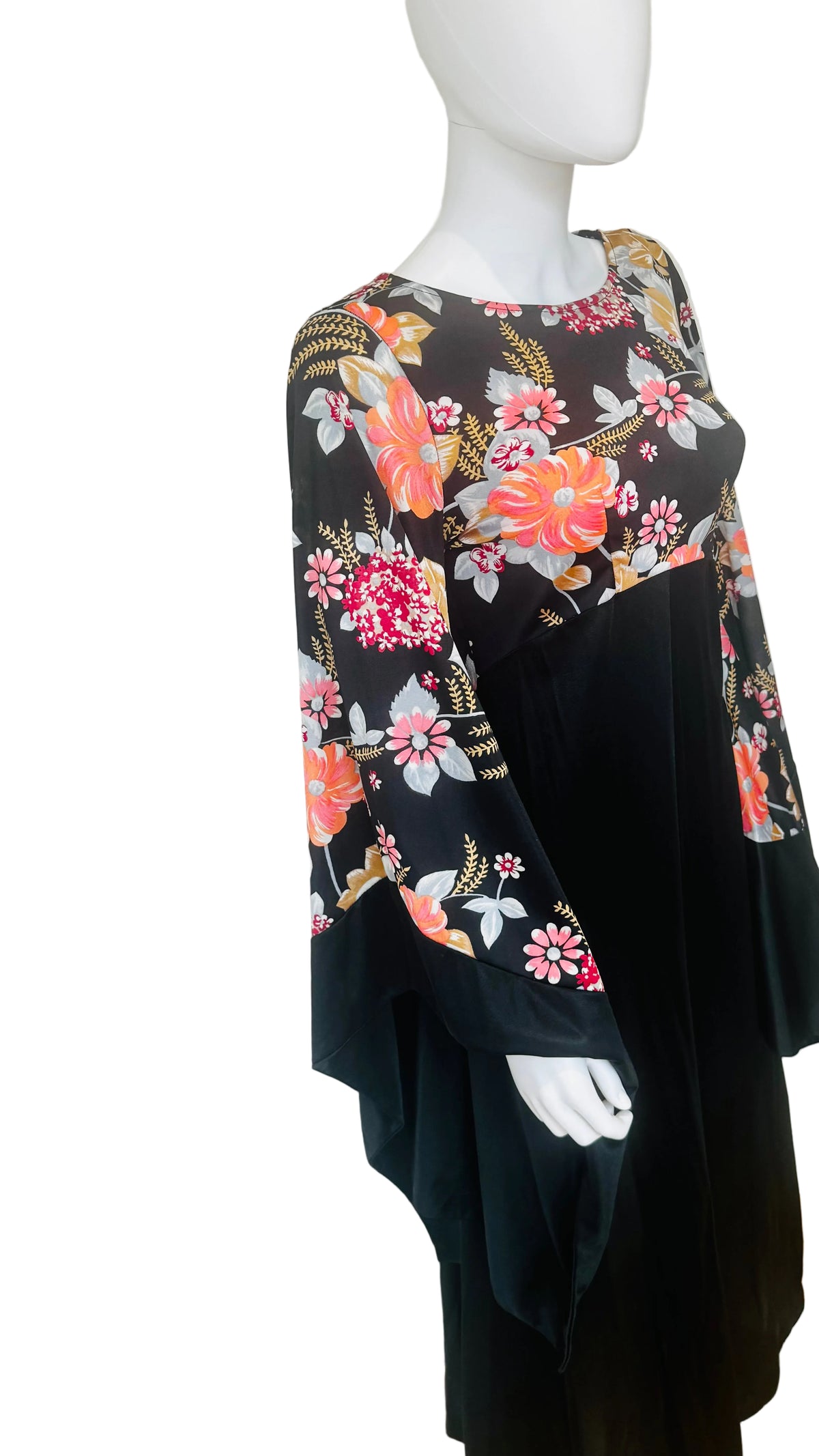 Angel Wing 1970’s Maxi Dress