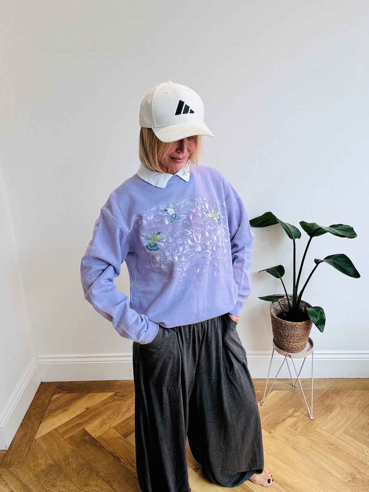 80’s Sweatshirt featuring Birds
