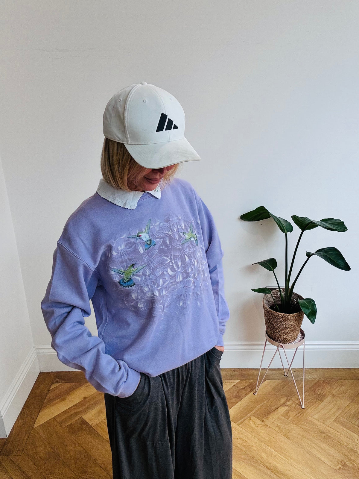 80’s Sweatshirt featuring Birds
