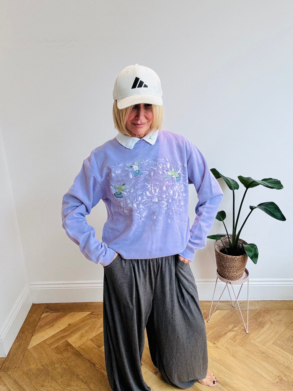 80’s Sweatshirt featuring Birds