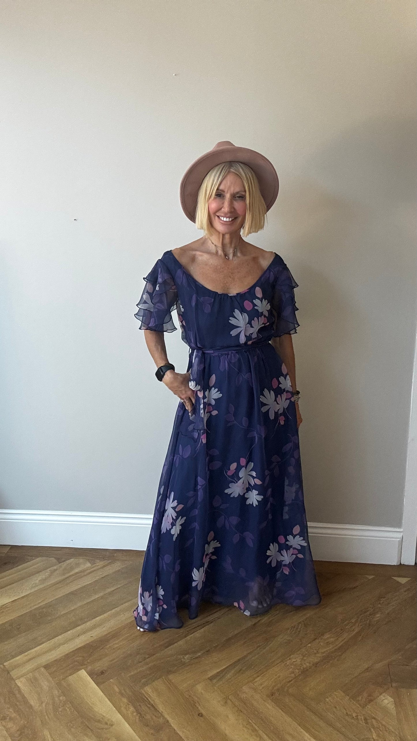 Floaty Angel Sleeve Maxi.