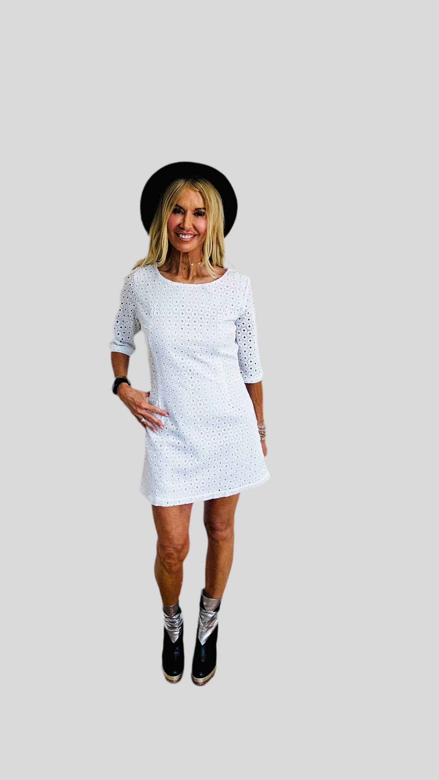 “Pop Boutique “ Mini Dress Good from a 6 to a 10