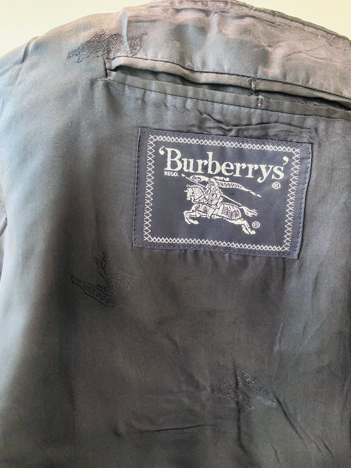 “Burberry” Vintage Blazer