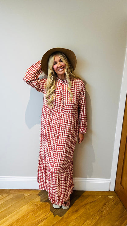 Pretty Maxi Dress Size 8 ( measured to fit up to a 14)