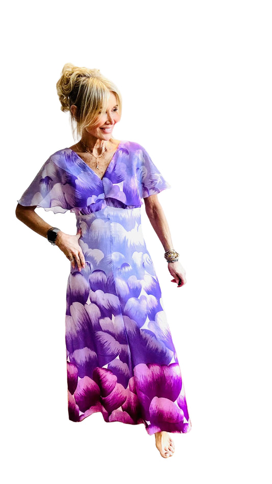 “Modell” Caped Sleeve Maxi Dress