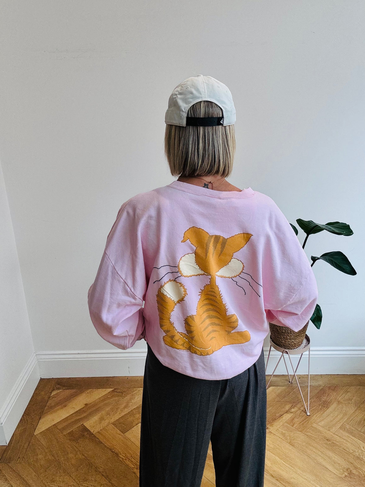 Cute Cat 80’s Sweatshirt